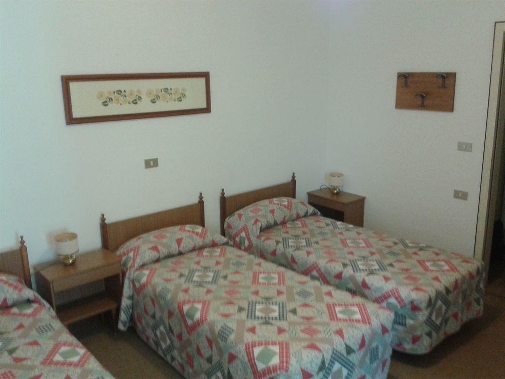 Hotel Rosalpina Riva del Garda Exterior photo